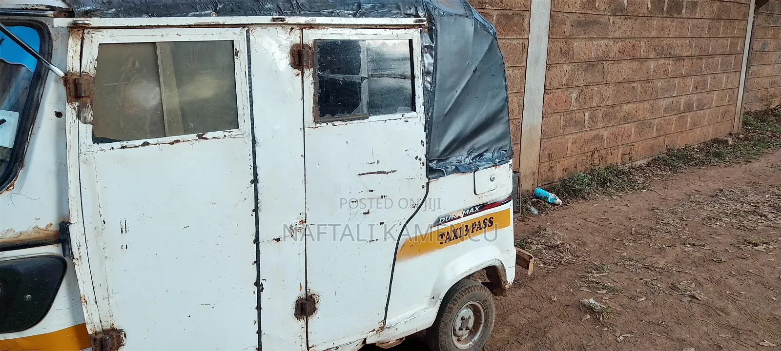 TVS King Cargo 2018 White