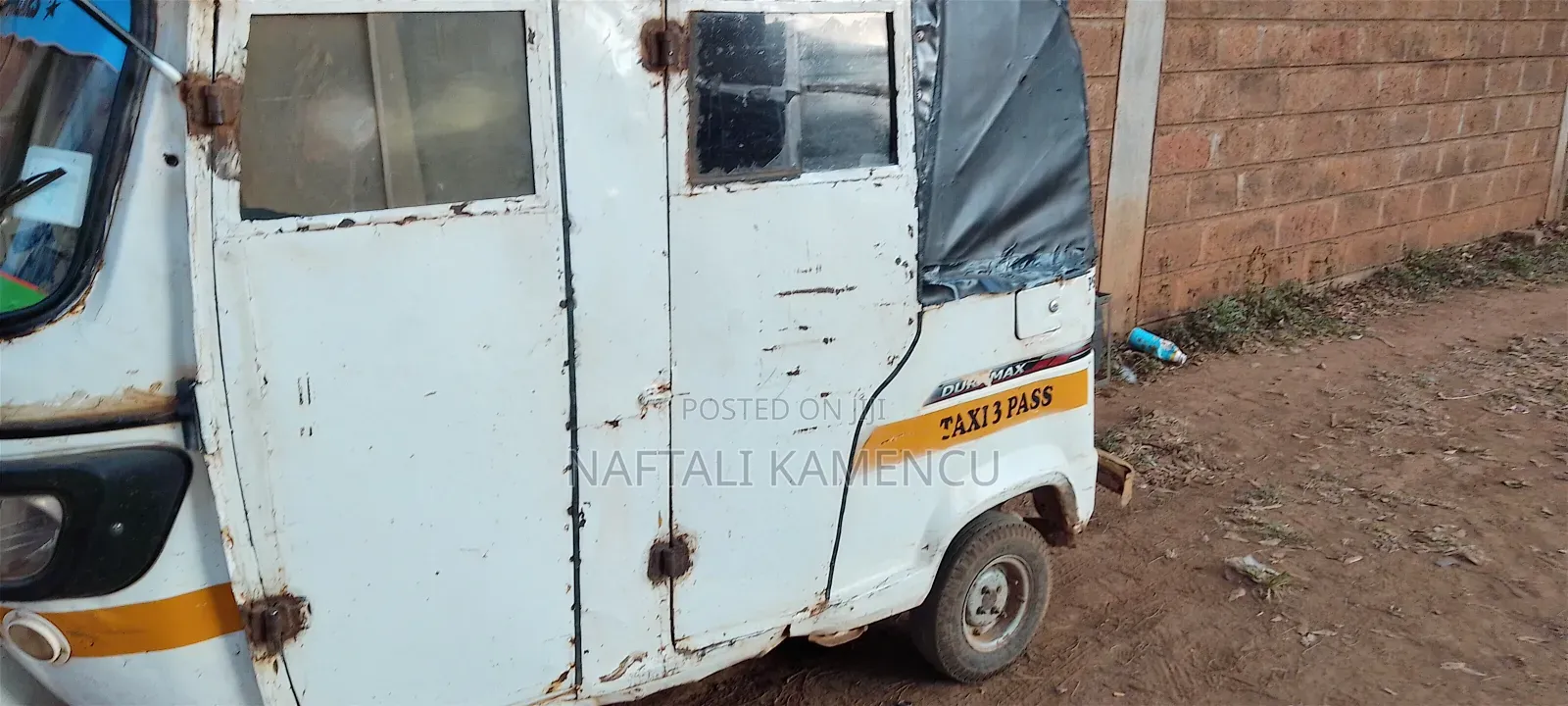 TVS King Cargo 2018 White