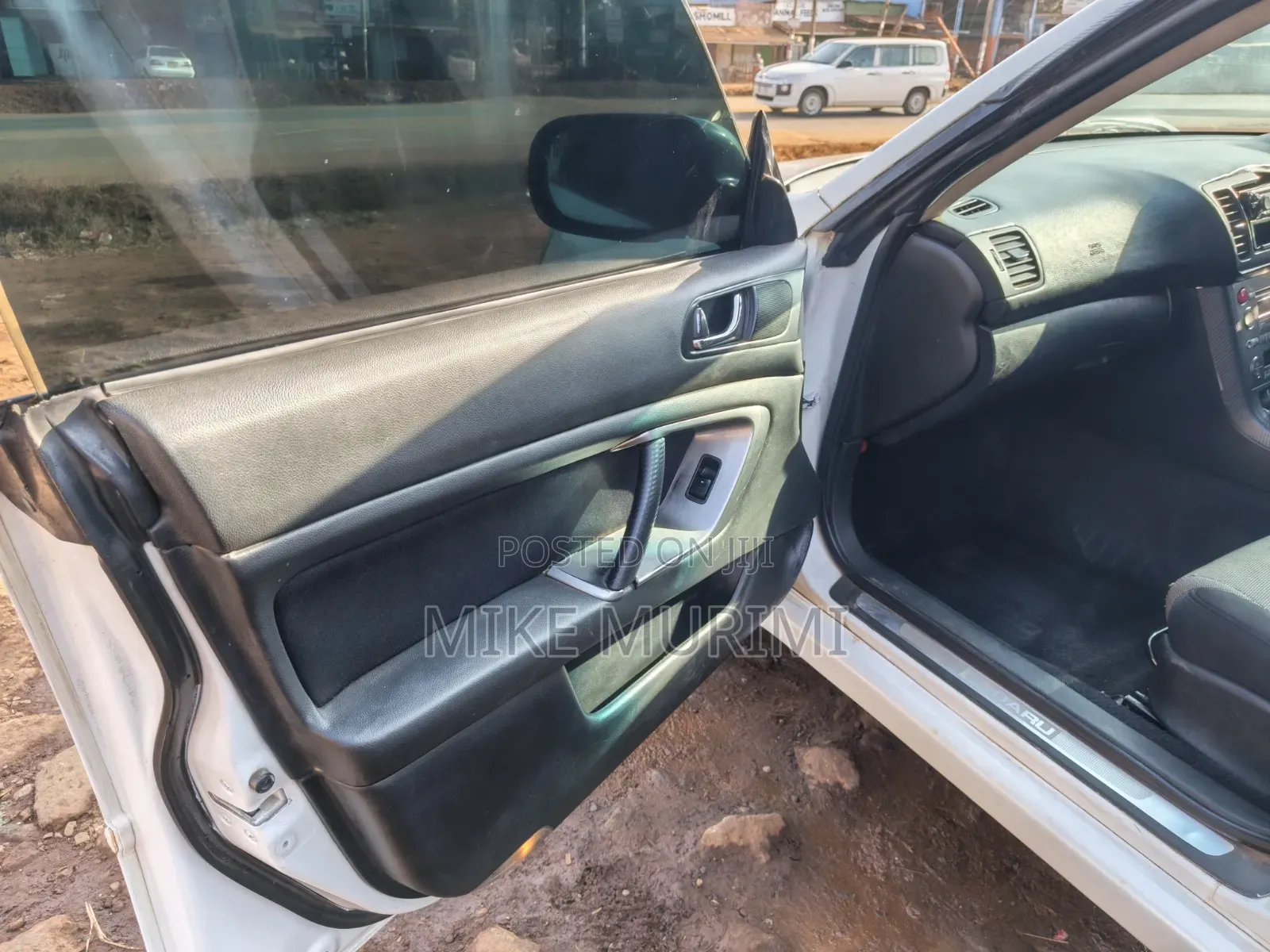 Subaru Legacy 2005 Pearl