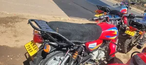 Bajaj Boxer 125 2025 Red