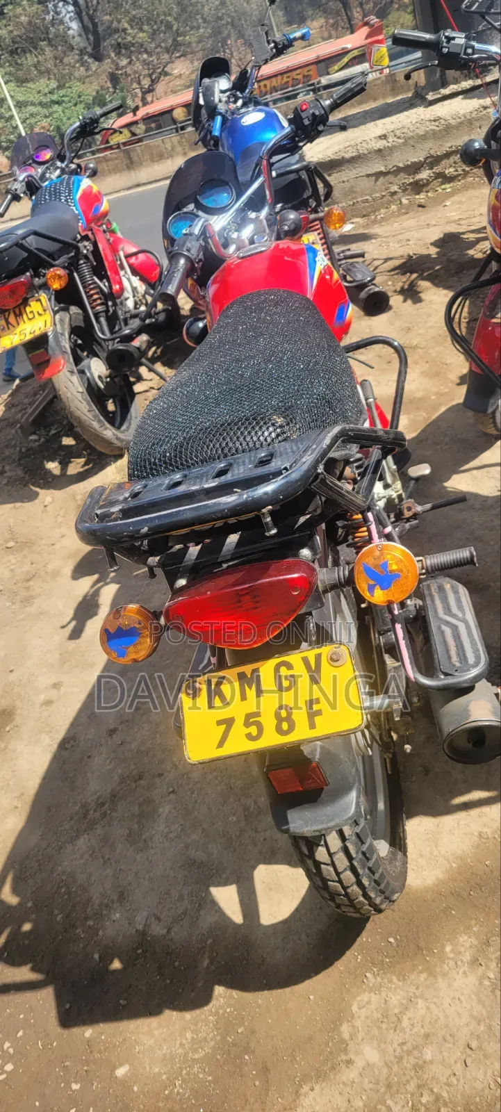 Bajaj Boxer 125 2025 Red
