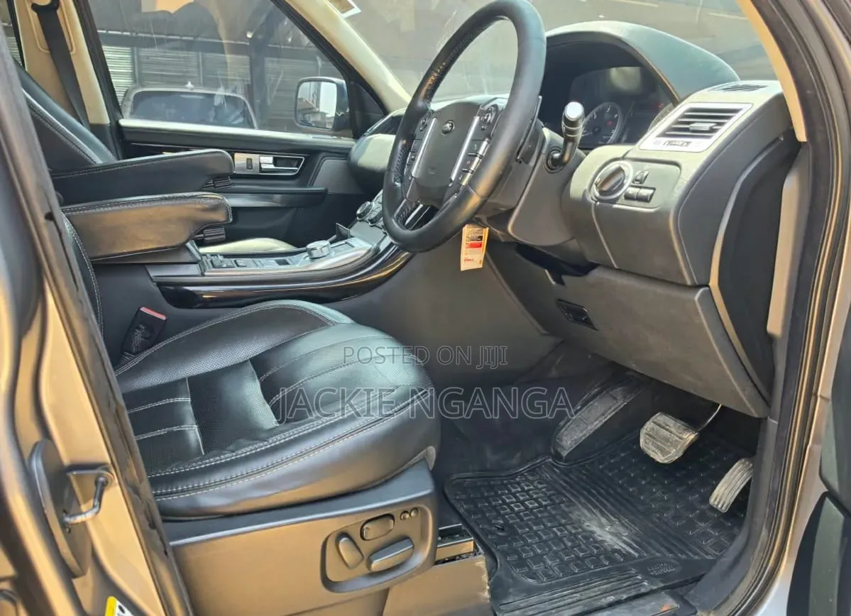 Land Rover Range Rover Sport 2012 Gray