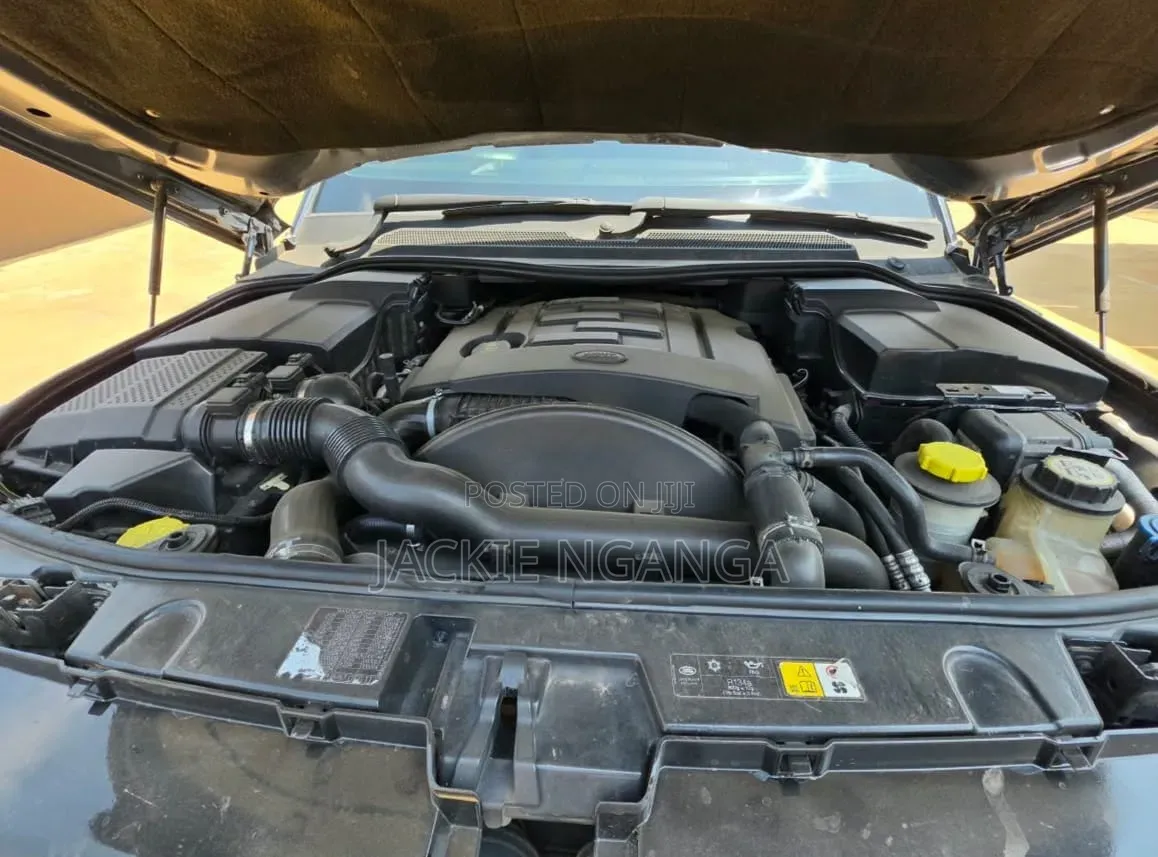 Land Rover Range Rover Sport 2012 Gray