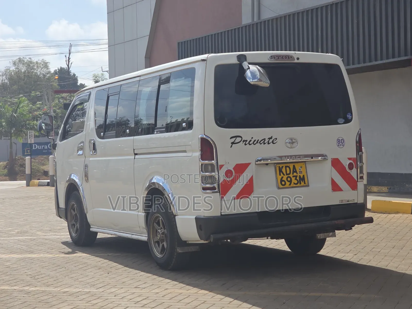Toyota HiAce 2013 White