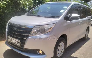Toyota Noah 2014 Silver
