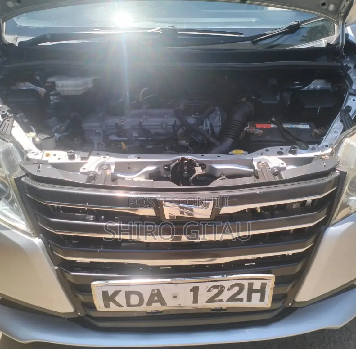 Toyota Noah 2014 Silver