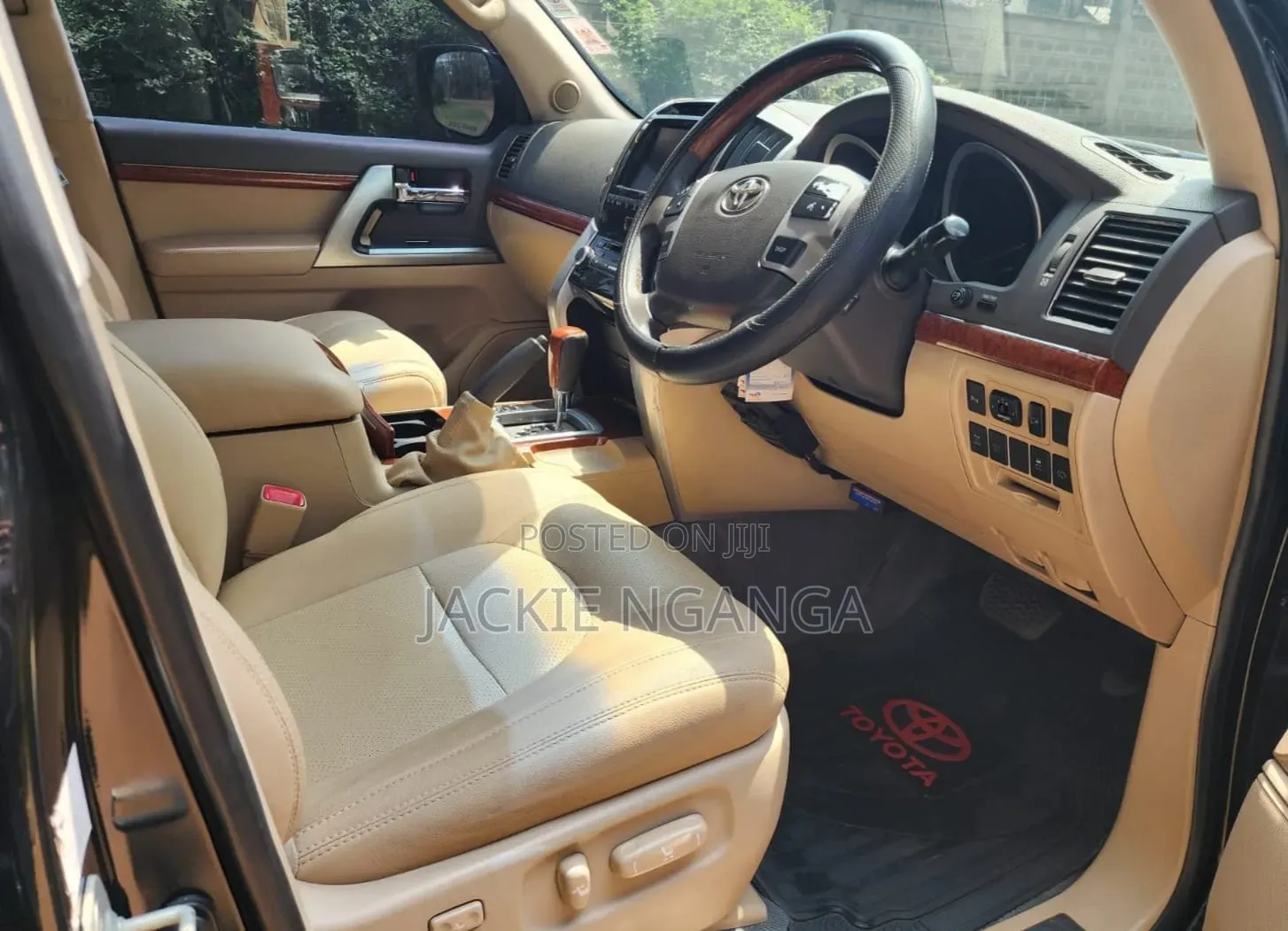 Toyota Land Cruiser 2013 Silver
