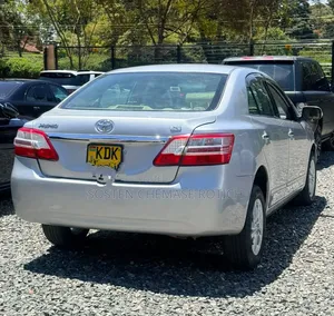 Toyota Premio 2011 Silver