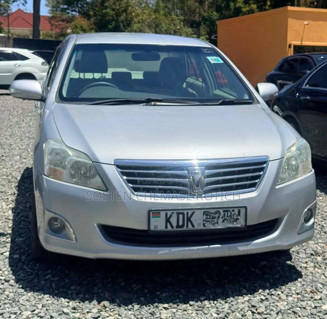 Toyota Premio 2011 Silver