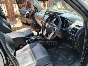 Toyota Land Cruiser Prado 2017 Black