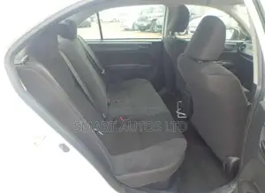 Toyota Axio 1.5 Hybrid 2WD 2019 Off white