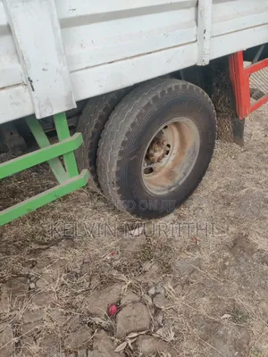 Isuzu ,Lorry