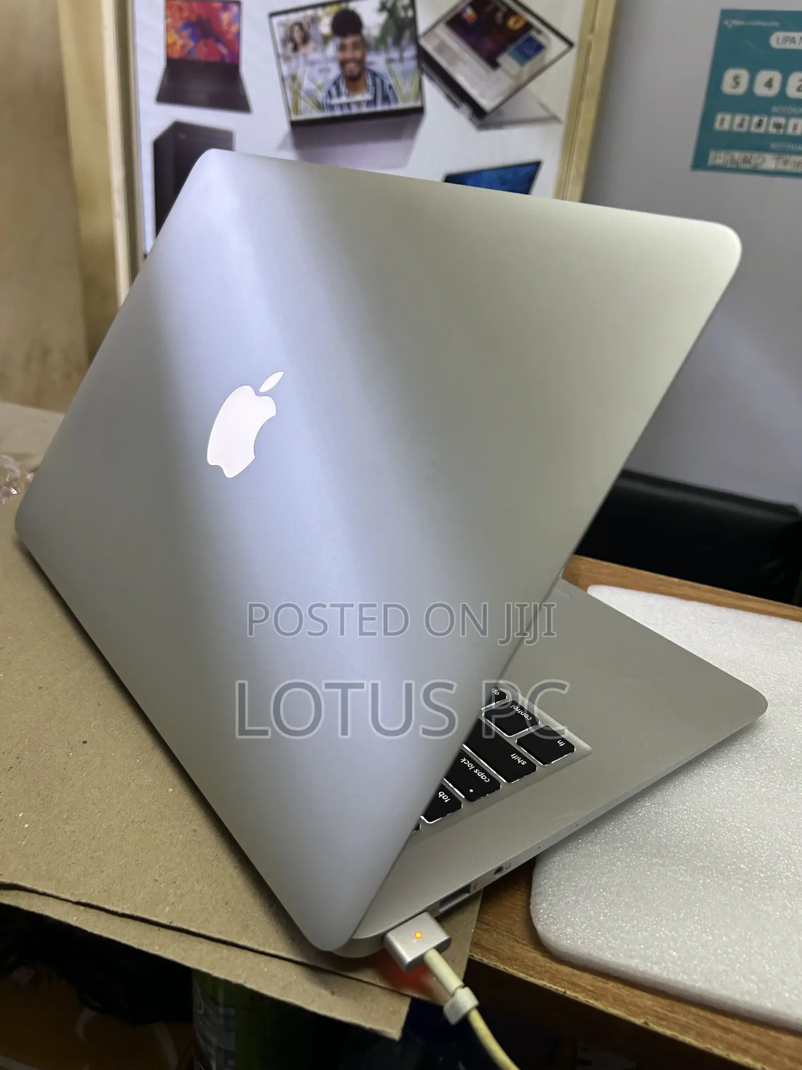 Laptop Apple MacBook Air 2017 8GB Intel Core i5 SSD 256GB