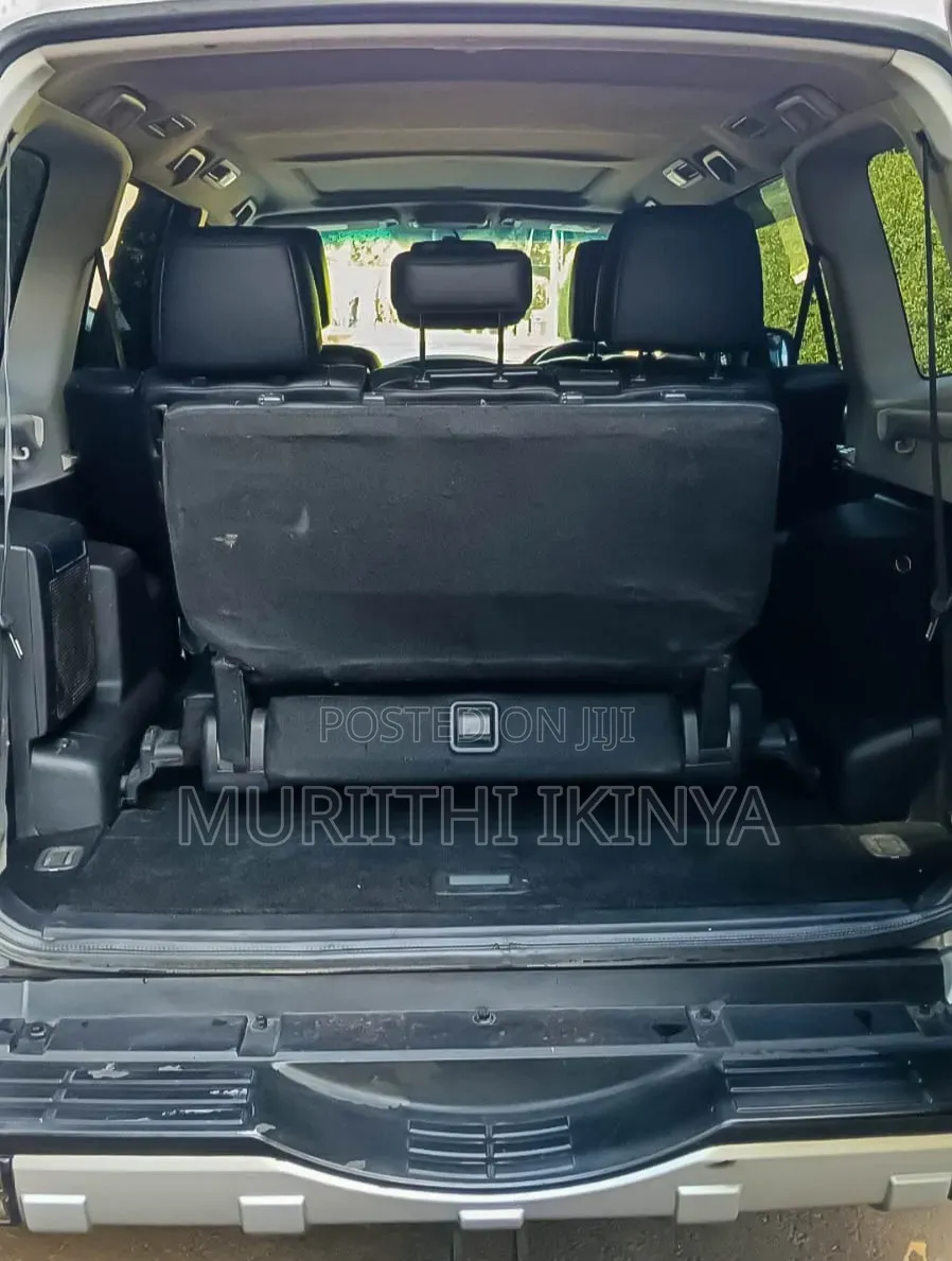 Mitsubishi Pajero 2011 Silver