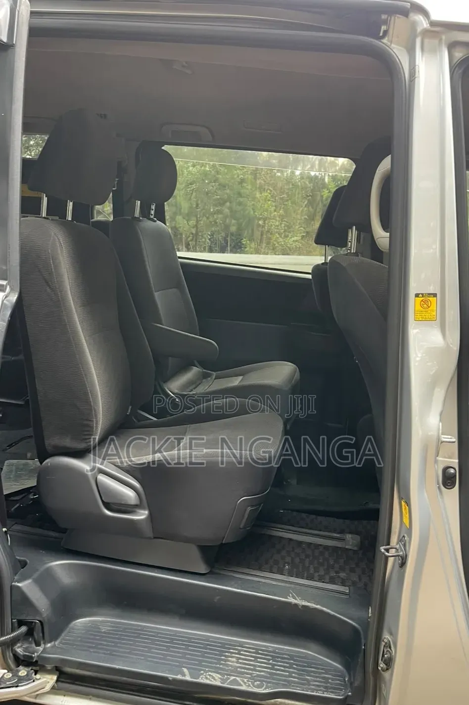 Toyota Noah 2012 Silver