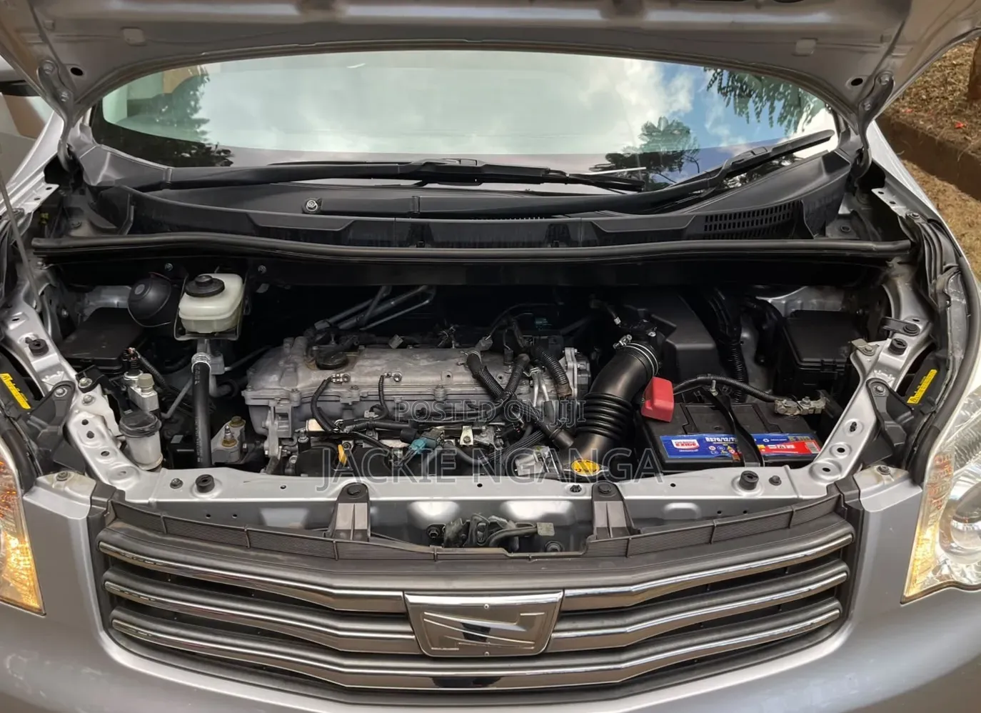 Toyota Noah 2012 Silver