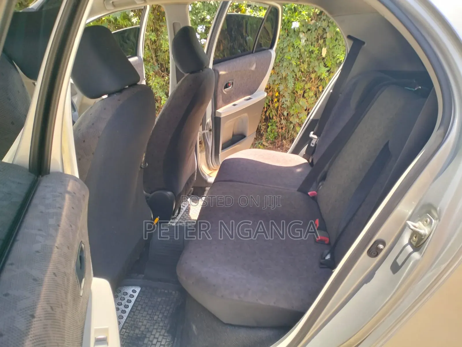 Toyota Vitz 2008 Silver