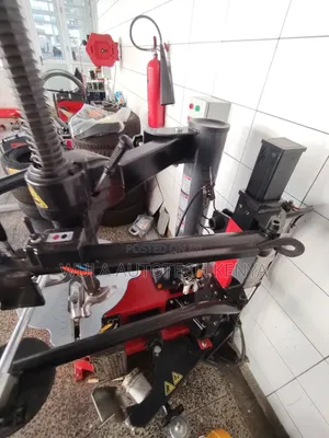 Rim Protection Design Heavy Duty Tyre Changer STC-768r Machine