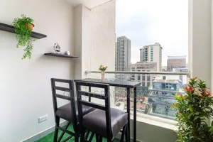 Westlands 1 Bedroom Airbnb With Pool