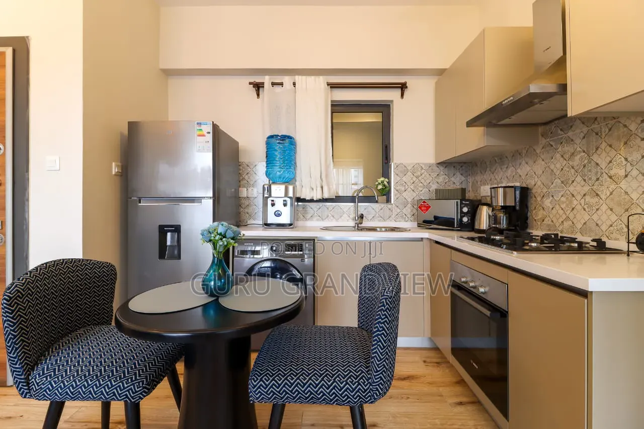 Westlands 1 Bedroom Airbnb With Pool