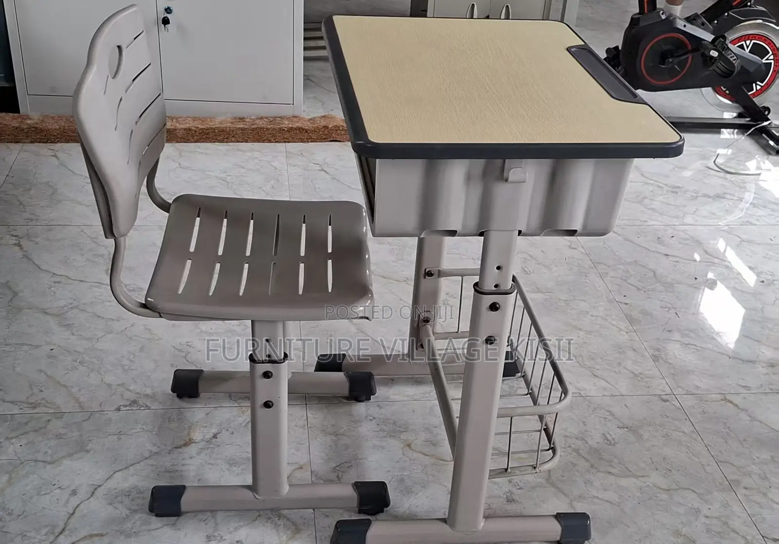 School Furniture; Adjustable Kids Learning Desk