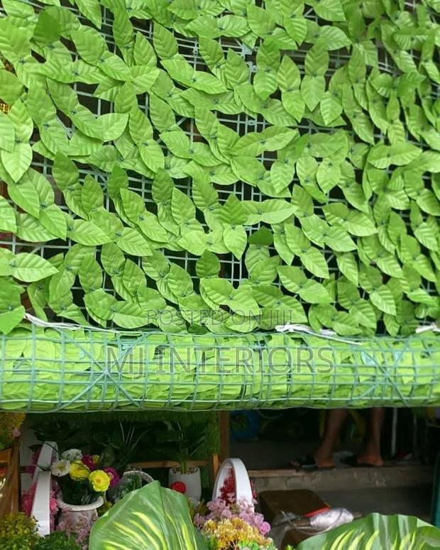 Artificial Green Leaf Barrier for Balcony Fence and Garden Screening