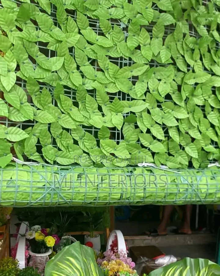 Artificial Green Leaf Barrier for Balcony Fence and Garden Screening