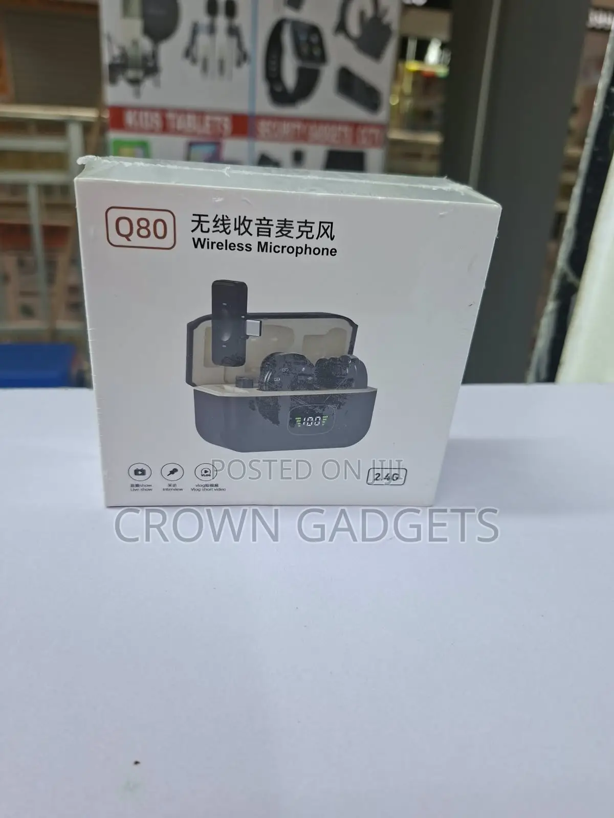 Q80 Wireless Microphone Dual Lavalier 2.4G Noise Cancelling Mic