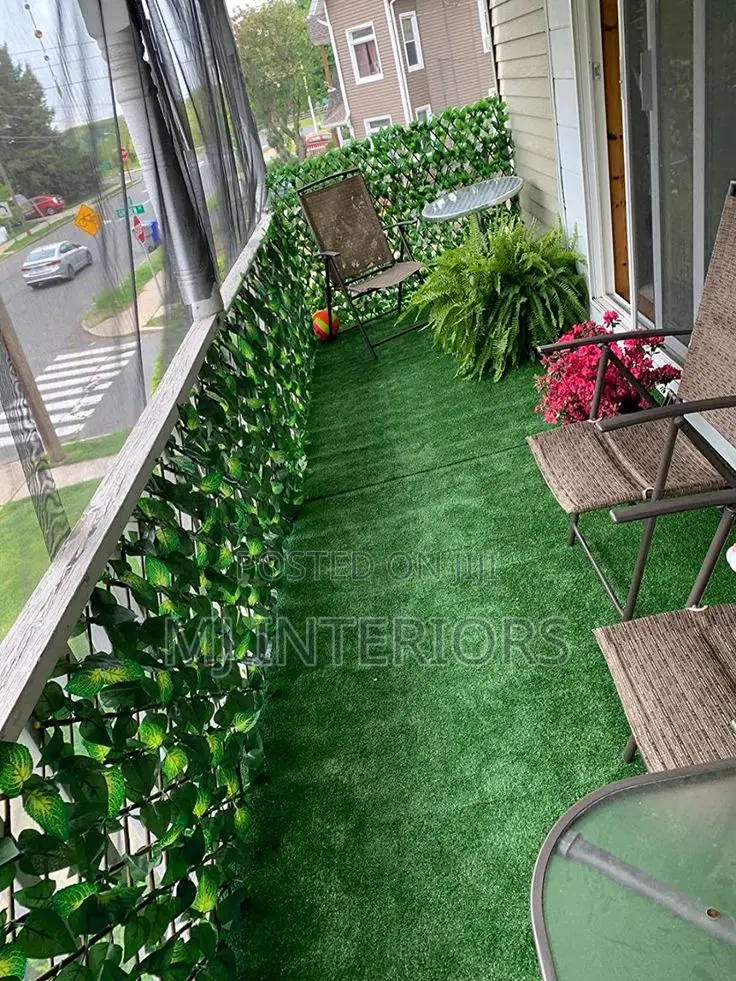 Artificial Green Hedge Barrier for Outdoor Fence Enhancement