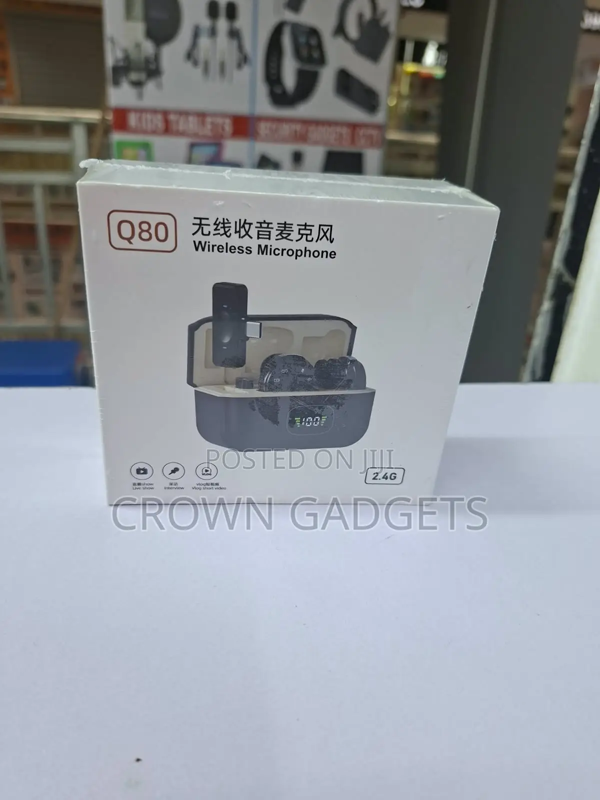 Q80 Dual Wireless Lavalier Microphone 2.4G for Vlogging Live