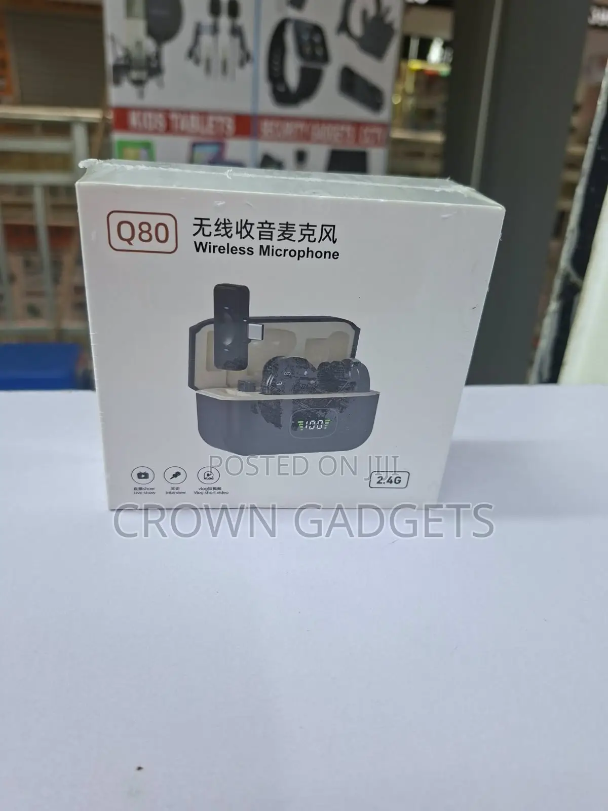 Q80 Dual Wireless Lavalier Microphone 2.4G for Vlogging Live