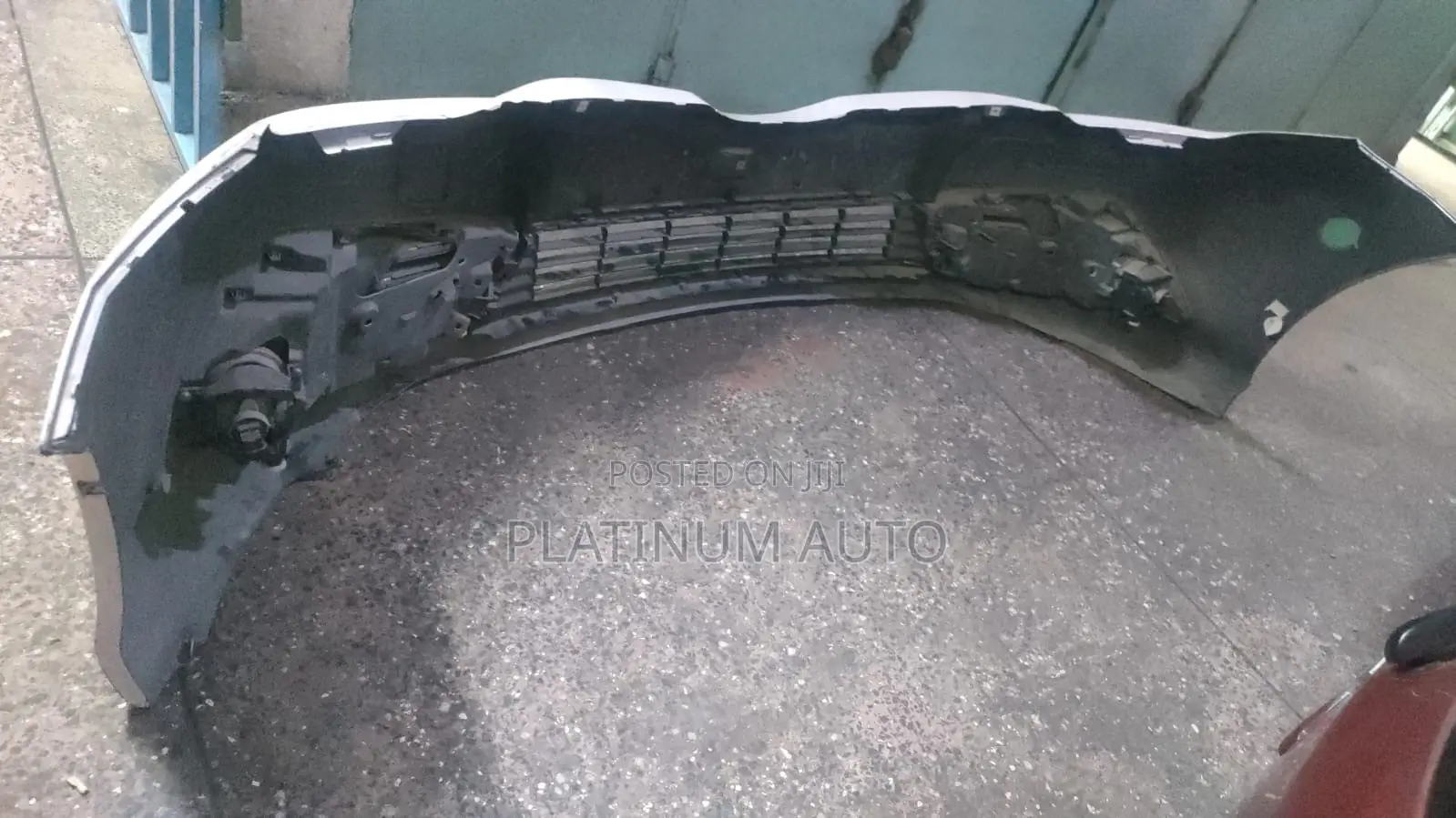 Front Bumper Auris 2018