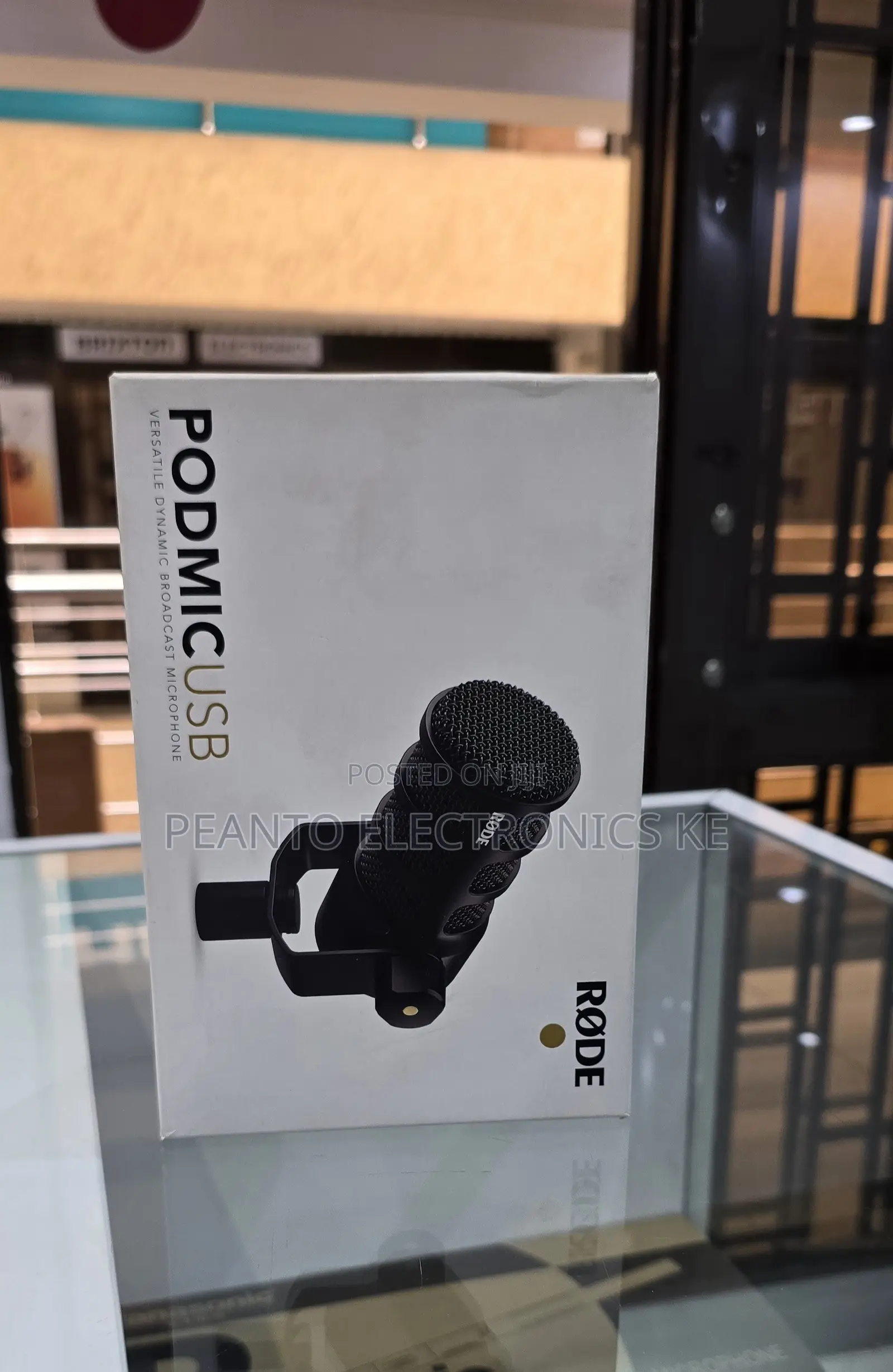 RODE PodMic USB and XLR Dynamic Broadcast Microphone