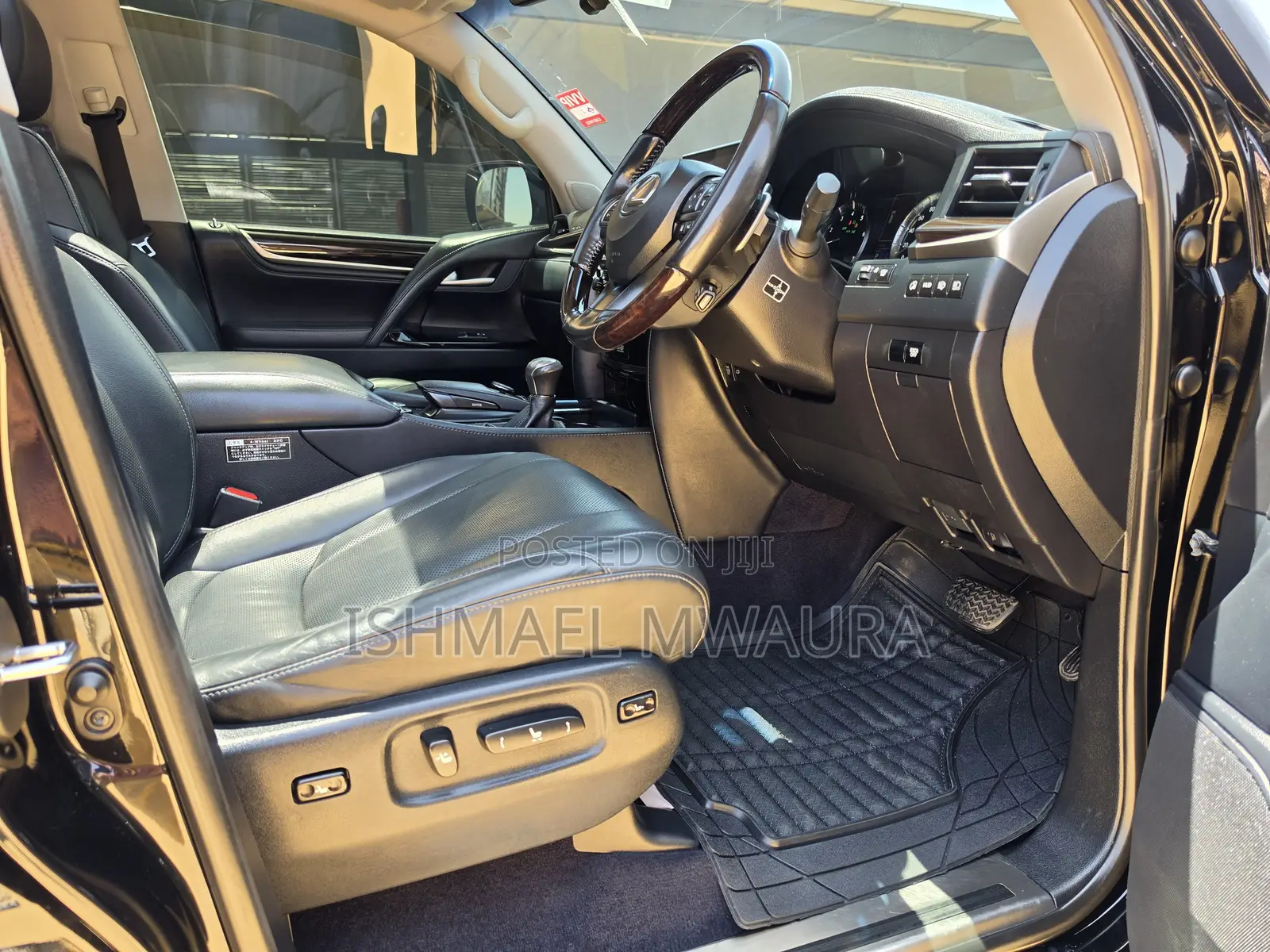 Lexus LX 570 AWD 2016 Black