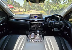 Lexus LX 570 AWD 2016 Black