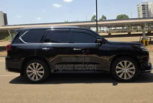 Lexus LX 570 AWD 2016 Black