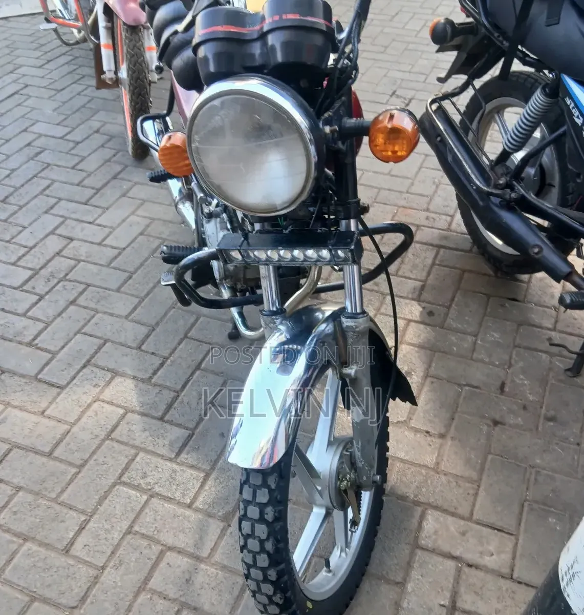 Bajaj Boxer 100 2023 Red