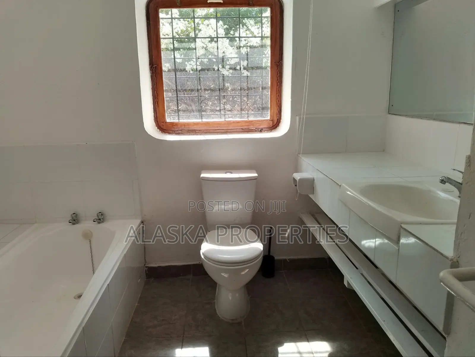 3bdrm Bungalow in Green Wood Estate, Nyali Mkomani for rent