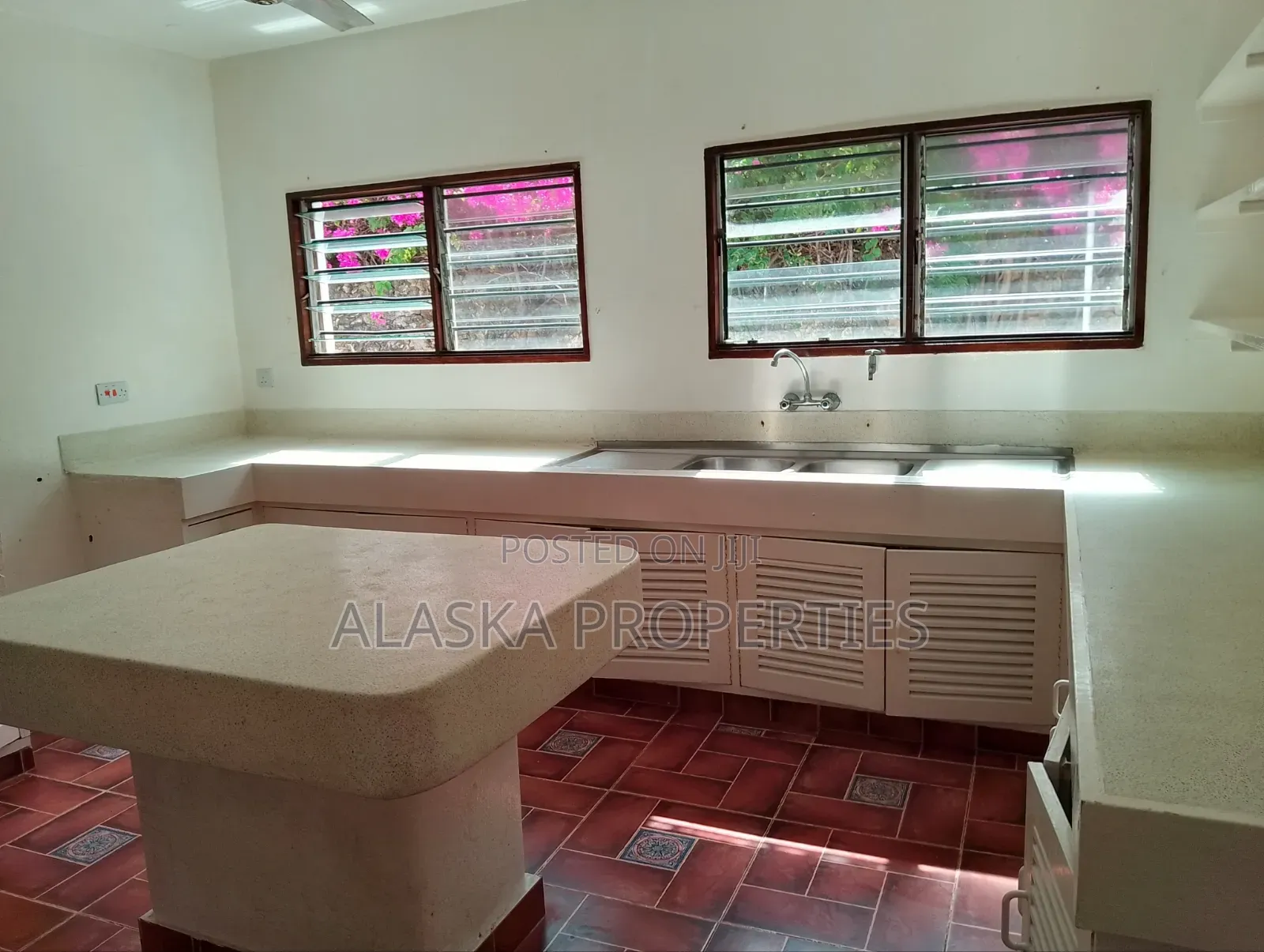 3bdrm Bungalow in Green Wood Estate, Nyali Mkomani for rent