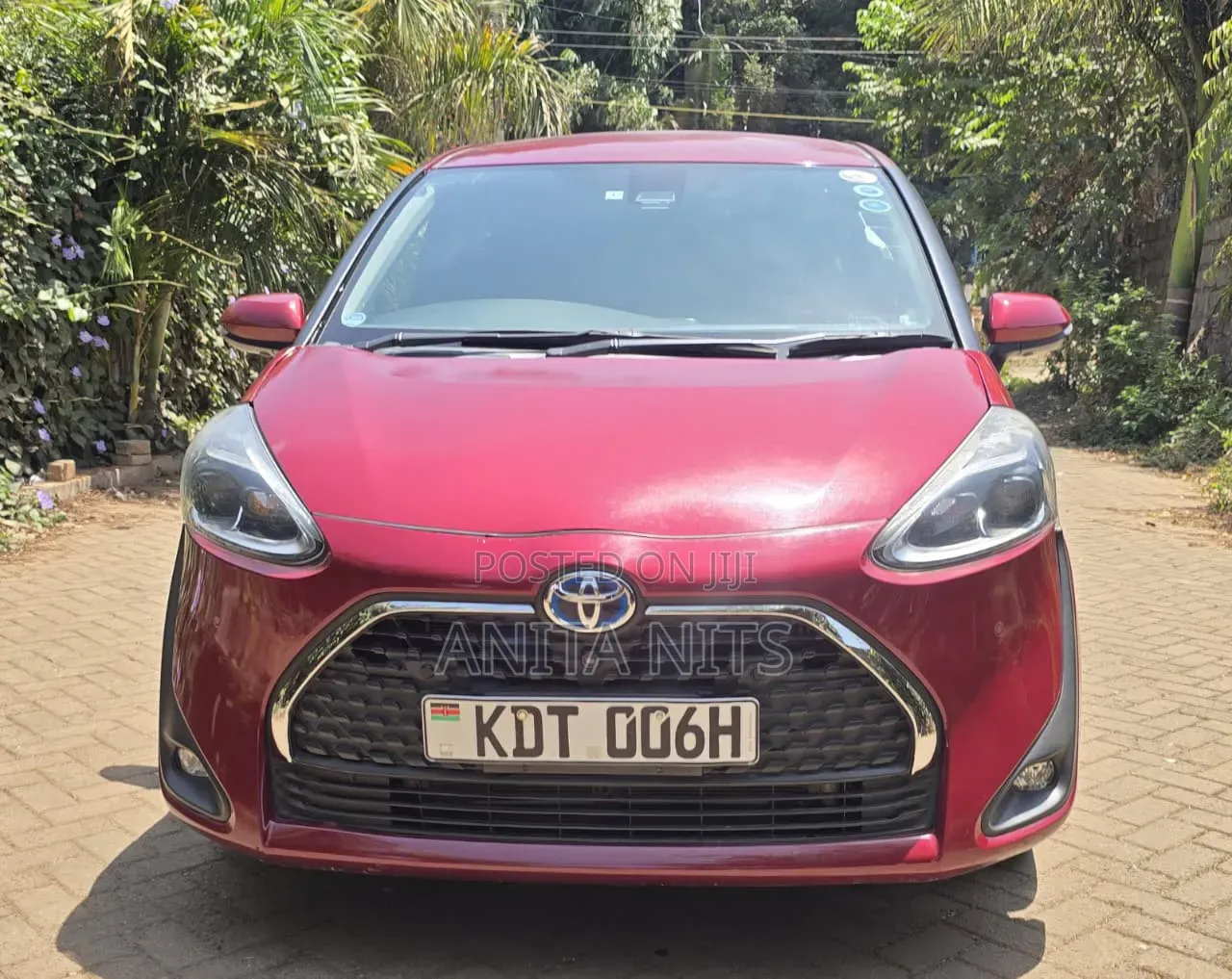 Toyota Sienta 2018 Burgundy