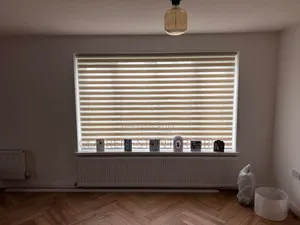 Turn Everyday Windows Into Design Features Horizontal Blinds