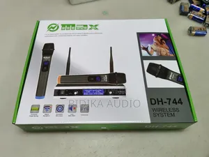 Max DH-744 Dual-Channel Wireless Handheld Microphone System