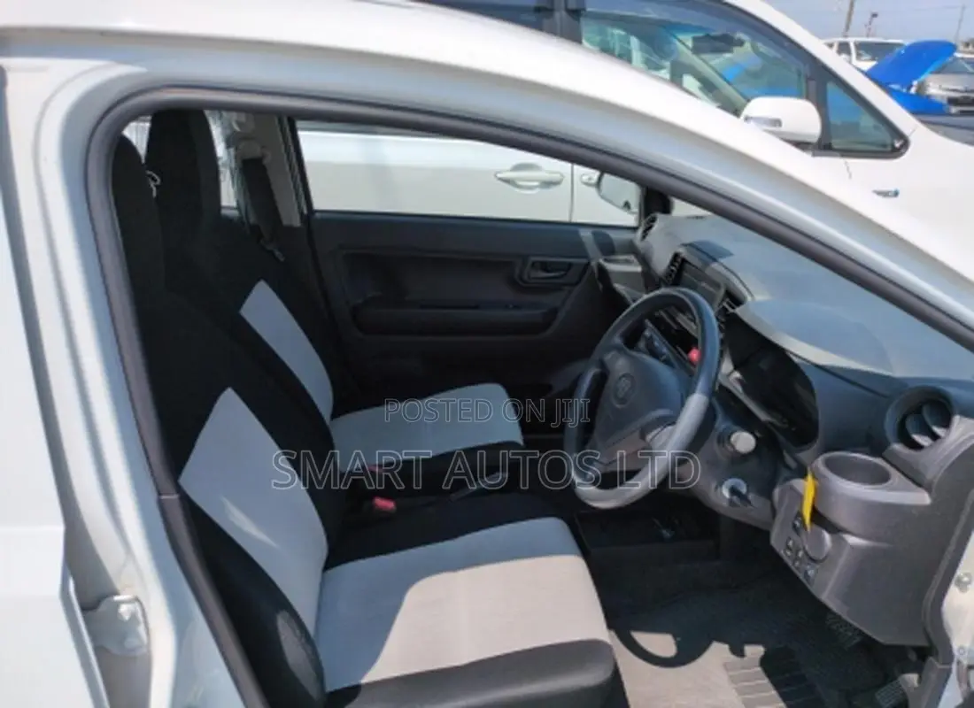 Toyota Pixis 2019 White