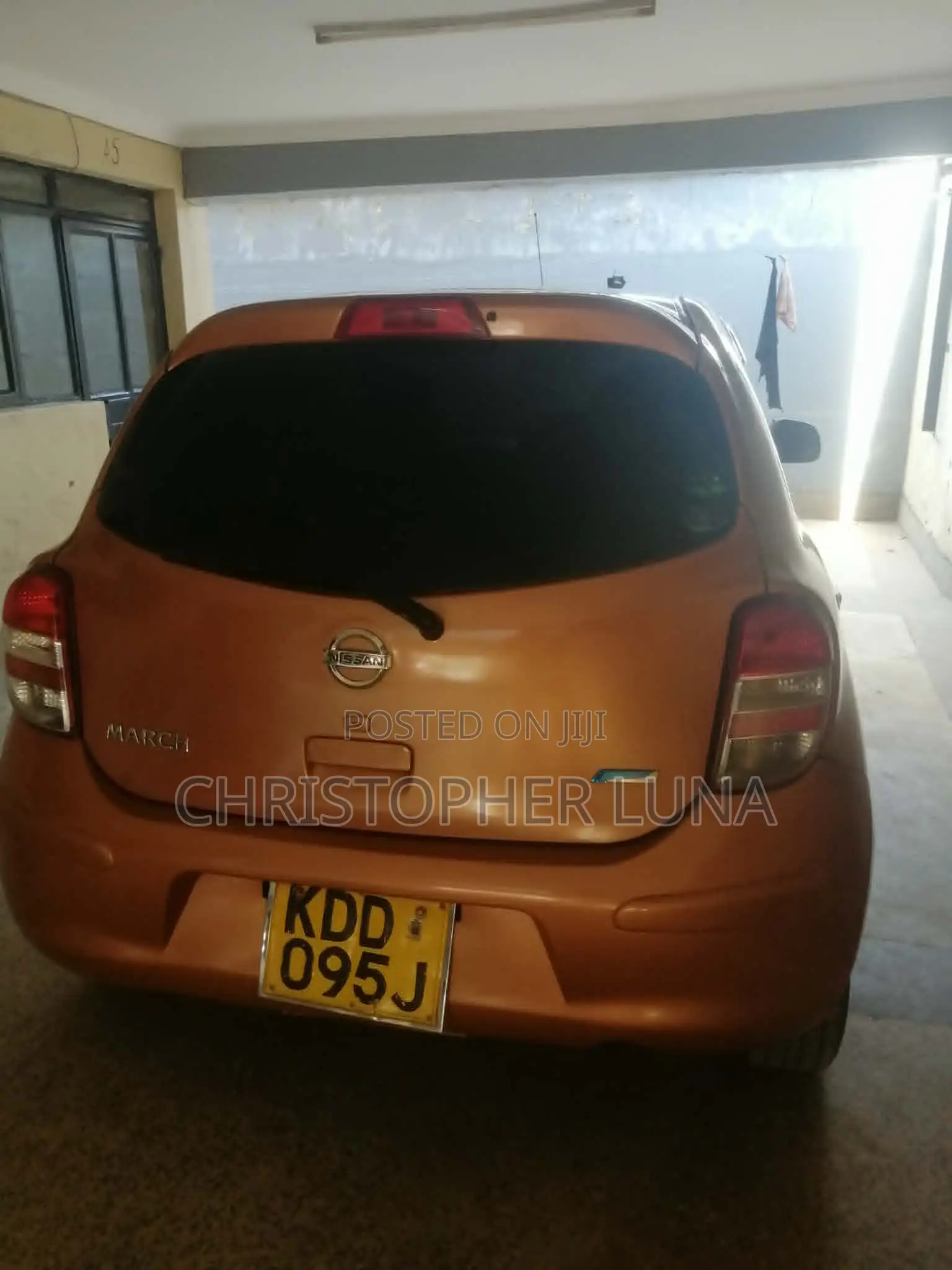 Nissan March 1.2 AWD 2013 Orange