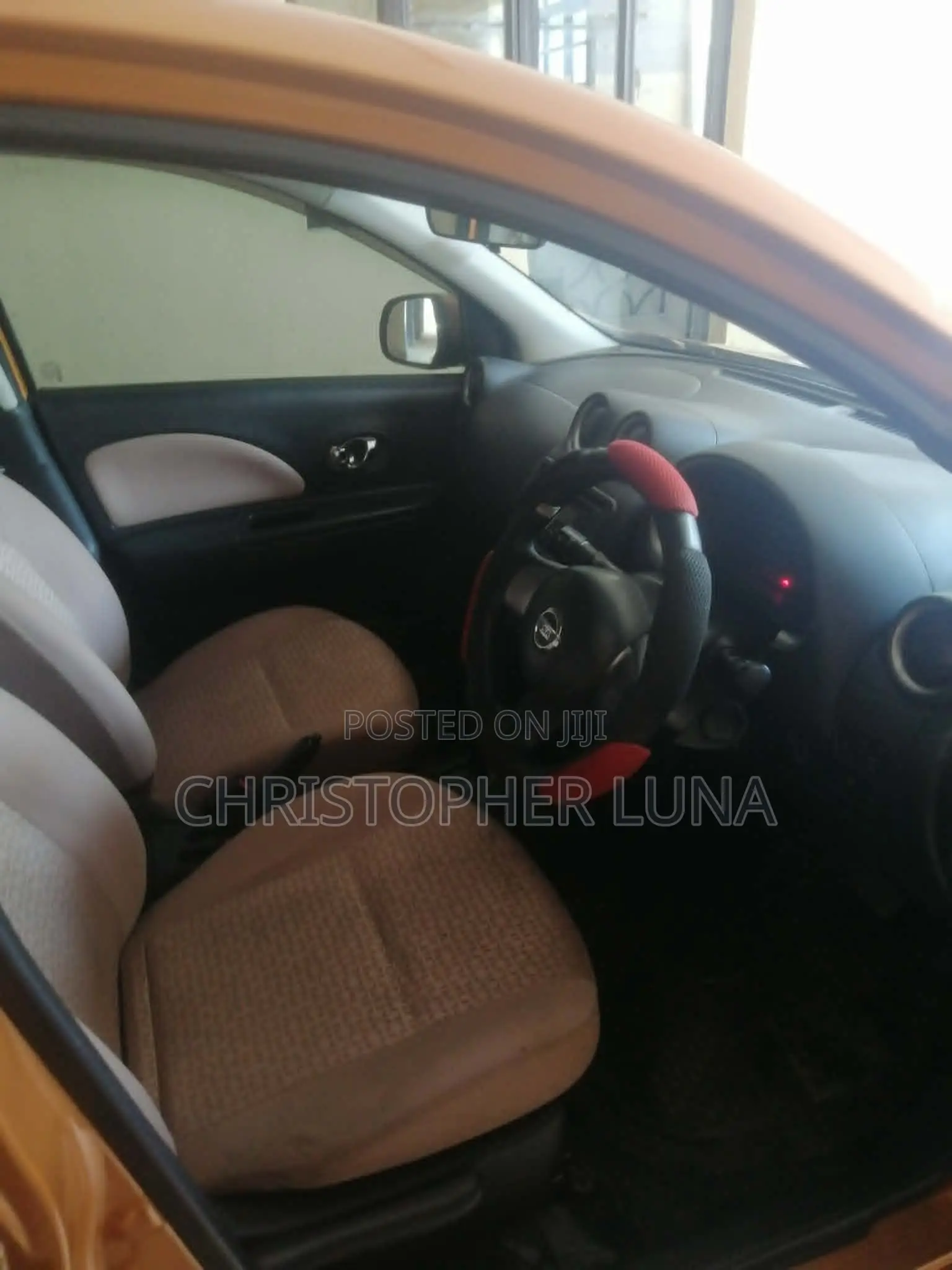 Nissan March 1.2 AWD 2013 Orange