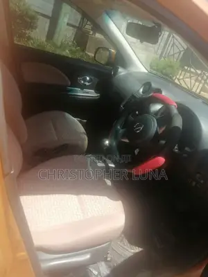 Nissan March 1.2 AWD 2013 Orange
