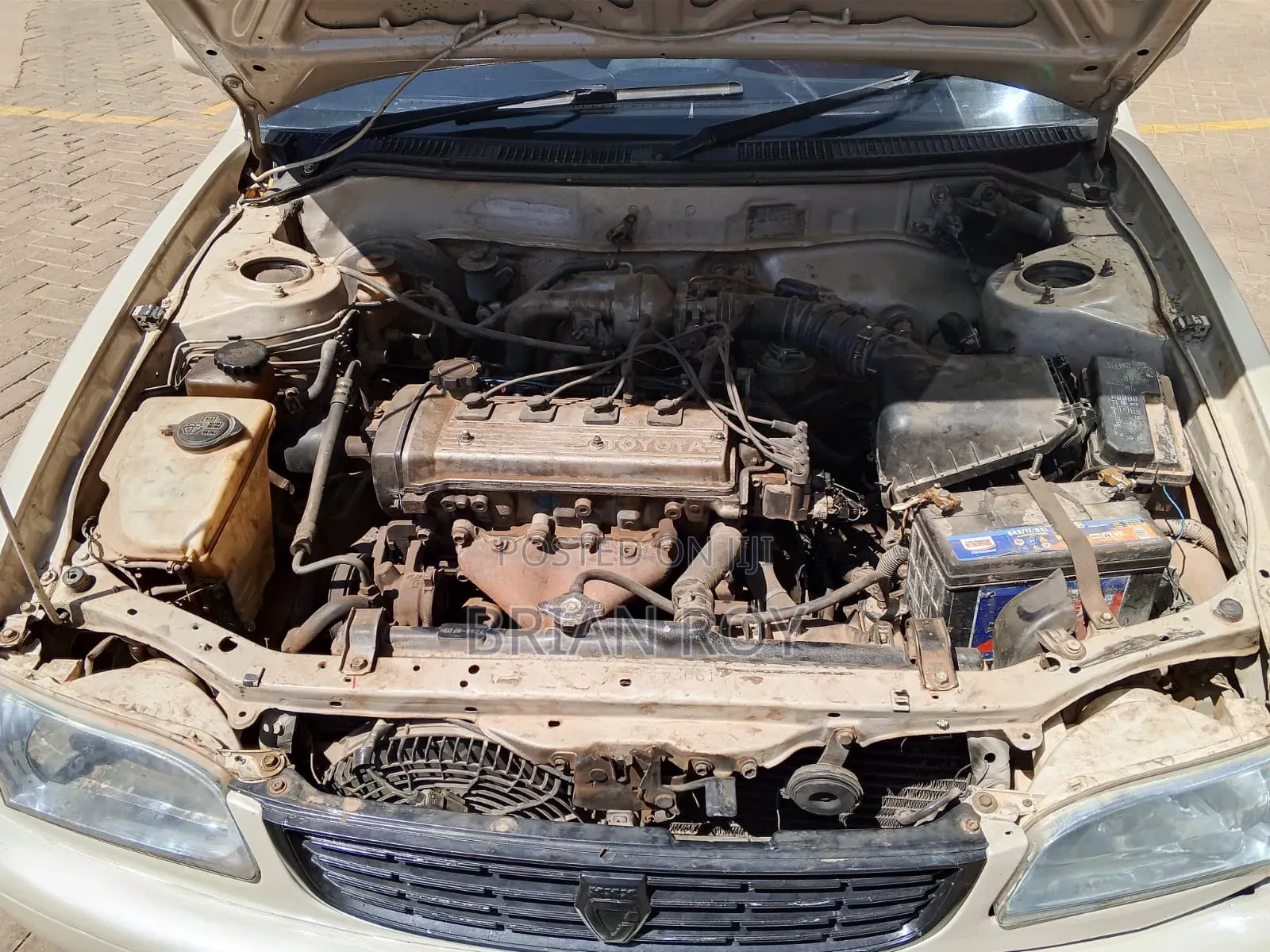 Toyota Corolla 2000 Silver