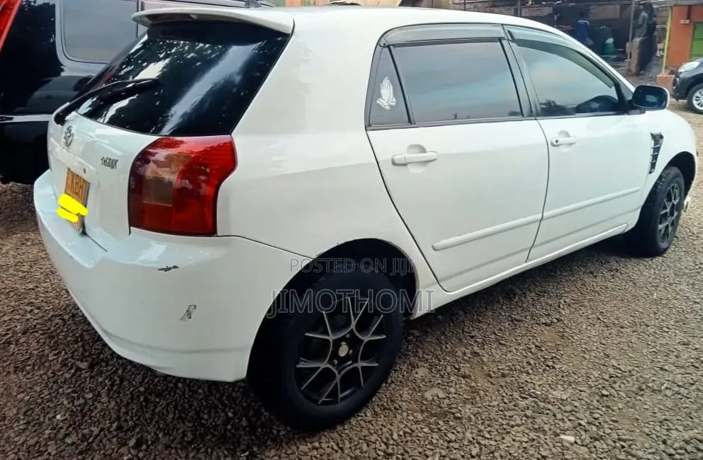 Toyota Corolla RunX 2004 White