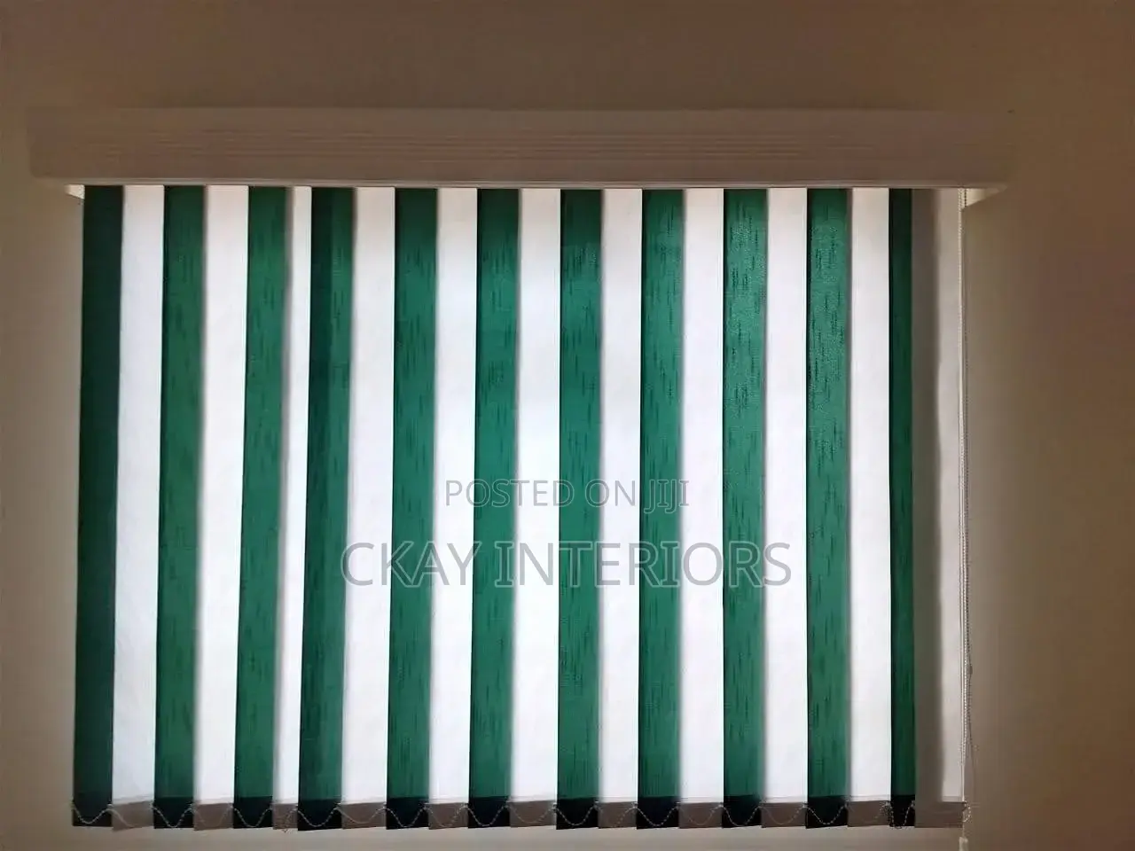 Fine-Tune Your Indoor Lighting With Colourful Blinds