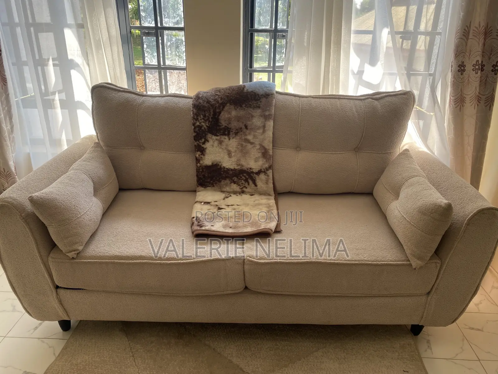 5seater Butterfly Sofa Set/Couch With Spring Cushions